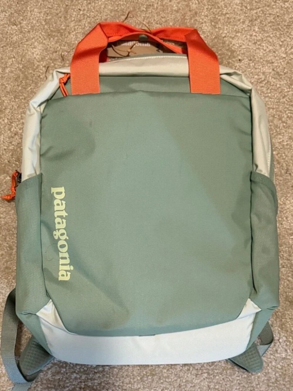 NEW Atom Tote Pack 20L NWT Lichen Green Backpack - Picture 7 of 14